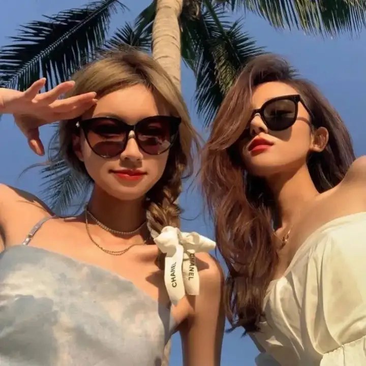 双胞胎乌龙:翻倍的兄弟情